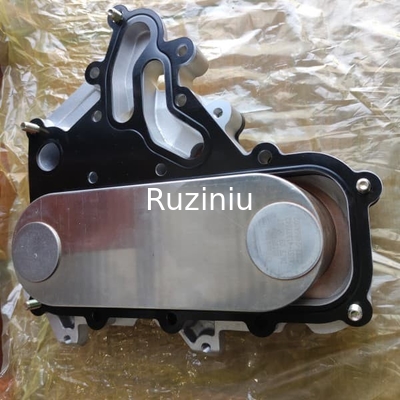 4133Y042 Perkins Engine Parts Oil Radiator / Cooler Assembly Untuk C7.1 C6.6