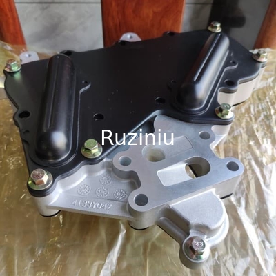 4133Y042 Perkins Engine Parts Oil Radiator / Cooler Assembly Untuk C7.1 C6.6